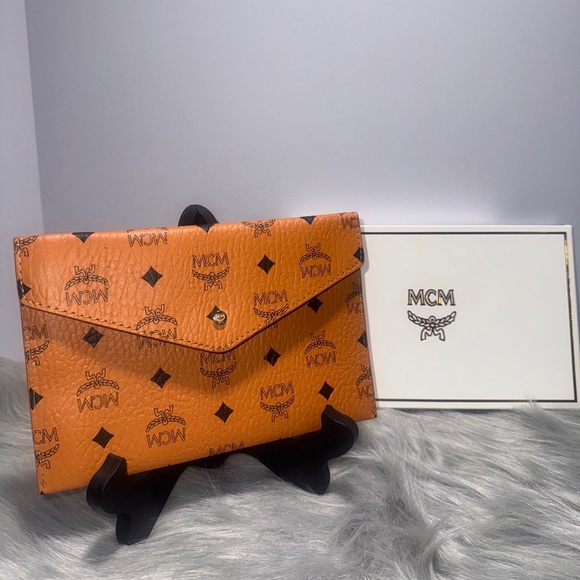MCM Visetos Logo MonogramClutch Wallet~NIB - Picture 1 of 4